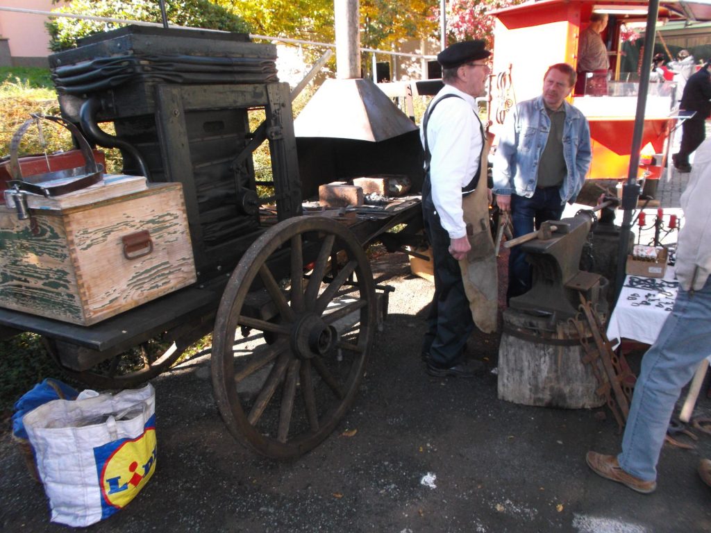 Historisches Handwerk auf dem Markt